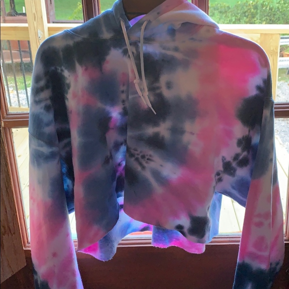Rue 21 tie dye crop top sweatshirt